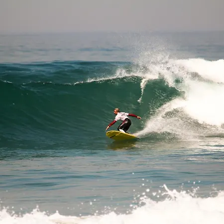 Surfivor Surf Camp Guest house Esmoriz