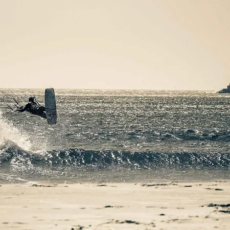 Surfivor Surf Camp * Esmoriz
